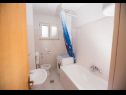 Apartments Sea View - 250 m from sea: A1 Grande(7+1), A2 Vila Jadrana(2+1) Suhi Potok - Riviera Omis  - Apartment - A2 Vila Jadrana(2+1): bathroom with toilet