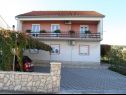 Apartments Mirko - 100m from beach: A1(4+3), A2(4+1) Ugrinic - Island Pasman  - parking