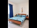 Apartments Jaki - 150 m from beach A1(4), SA2(2+1), A3(4), A4(4), SA5(3) Orebic - Peljesac peninsula  - Apartment - A1(4): bedroom