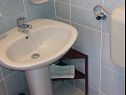 Apartments Neva - 150m from sea: A1(6), A2(6) Primosten - Riviera Sibenik  - Apartment - A2(6): bathroom with toilet
