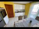 Apartments Dari - near beach: A1(7), SA2(2), SA3(2) Rogoznica - Riviera Sibenik  - Apartment - A1(7): kitchen and dining room