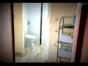 Apartments Kajo - free parking and BBQ: A1(4+2) Poljica (Marina) - Riviera Trogir  - Apartment - A1(4+2): bathroom with toilet