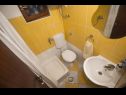 Apartments Arc - 5 M From Beach: A1 Green (2+2), A2 Yellow (2+2), A3 Red (2+2), SA4 Blue (2+2) Poljica (Marina) - Riviera Trogir  - Studio apartment - SA4 Blue (2+2): bathroom with toilet