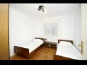 Apartments Kata - 100m from sea: A1(4+1) Seget Vranjica - Riviera Trogir  - Apartment - A1(4+1): bedroom