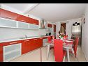 Apartments Irvin - sweet apartment : A1(5) Trogir - Riviera Trogir  - Apartment - A1(5): kitchen and dining room