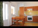 Apartments Ante - 50m from the sea: A1 plavi(2+2), A2 zuti(2+2) Posedarje - Zadar riviera  - Apartment - A2 zuti(2+2): kitchen and dining room