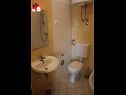 Apartments Ante - 50m from the sea: A1 plavi(2+2), A2 zuti(2+2) Posedarje - Zadar riviera  - Apartment - A2 zuti(2+2): bathroom with toilet