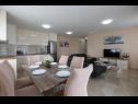 Apartments Skyline - luxurious & modern: A1(6) Zadar - Zadar riviera  - Apartment - A1(6): kitchen and dining room