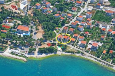Apartments Bela1 - close to the beach A1(7) Mastrinka - Island Ciovo 