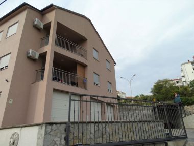 Apartments Vis 1 B1(4+2) - silver Selce - Riviera Crikvenica 