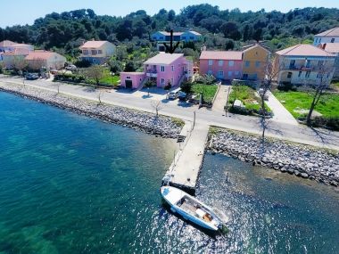 Apartments Zvone1  - at the water front: A4(2+2), A5(2+2), A6(2+2) Veli Rat - Island Dugi otok 