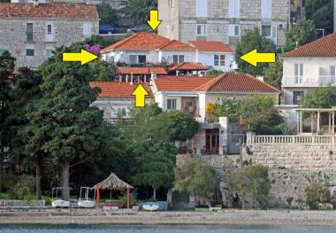 Apartments Vedro - 50 m from sea: 1- Red(4+1), 2 - Purple(2+1), 3 - Blue(2), 4 - Green(2+2) Korcula - Island Korcula 