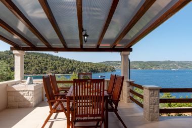 Holiday home Vers - 35m from the sea: H(4+2) Cove Picena (Vela Luka) - Island Korcula  - Croatia