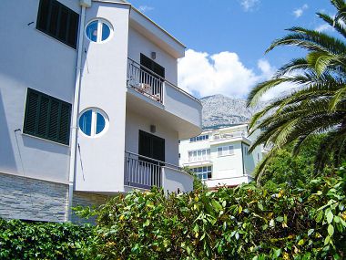 Apartments Cobra - excellent location: A1(2+2), SA2(2+1), A4(4+2) Tucepi - Riviera Makarska 