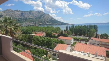 Apartments Rene - seaview & parking space: A1(2+2), A2(2+2), A3(6+2) Omis - Riviera Omis 
