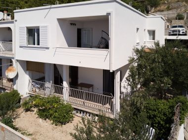 Apartments Melissa - 150m from the beach: A1(4+2), A2(2+2) Pisak - Riviera Omis 