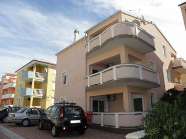 Apartments Sab - 40 m from beach: A1(4+2), A5(4+2), A2(4+2) Povljana - Island Pag 