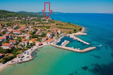 Apartments Neven - economic apartment close to sea: A5(2+2) Dobropoljana - Island Pasman 