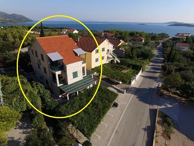 Apartments Ivo - 400 m from sea: SA1(2), SA2(2), A3(5+1), A4(2+1), A5(2+1), A6(3), A7(4+1), A8(4+1) Orebic - Peljesac peninsula 
