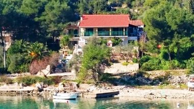 Apartments Primo - sea view: A1(2+1), A2(4), A3(4), A4(3+1) Cove Banje (Rogac) - Island Solta  - Croatia