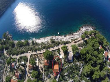 Holiday home Ani - 30 m from beach : H(4+1) Maslinica - Island Solta  - Croatia