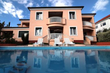 Apartments Eddie - great location & comfor: A1(4), A2(4), A3(4), A4(4) Zadar - Zadar riviera 